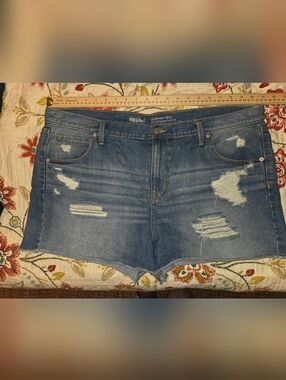 Mossimo women's destroyed cutoff denim shorts, size 16